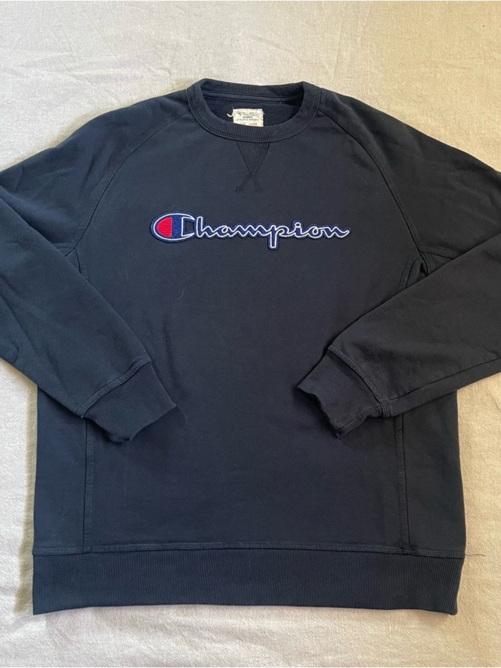 Champion Navy Blue Crewneck embroidered logo size: Large
